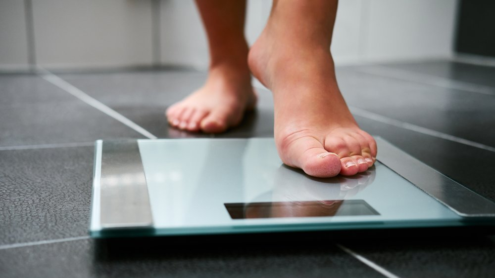 Gezondheidscontrole en analyse van gewichtsverlies bij ouderen in een professionele kliniek